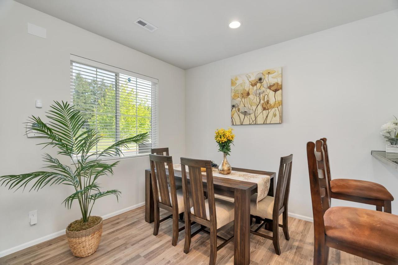 Terra House Tacoma - Ev Power Station, Crib, Stroller, High Chair Exterior photo